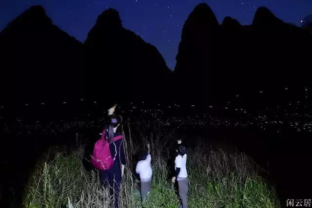 逃离废弃的建筑
